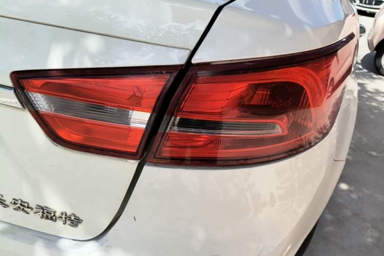 Used Ford Escort 2015 1.5L Manual Fashion Edition Right Rear Taillight