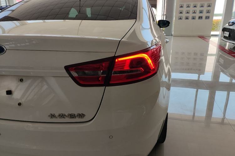 Used Ford Escort 2015 1.5L Manual Comfort Model Right Rear Taillight