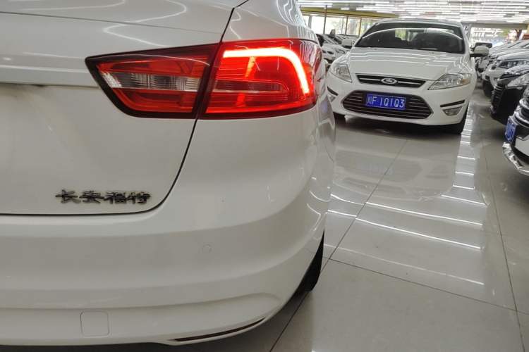 Used Ford Escort 2015 1.5L Manual Comfort Model Right Rear Taillight