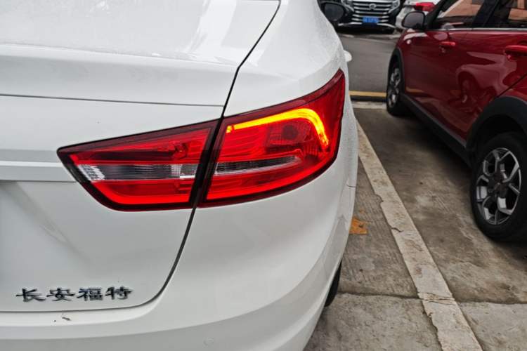 Used Ford Escort 2015 1.5L Automatic Comfort Edition Right Rear Taillight