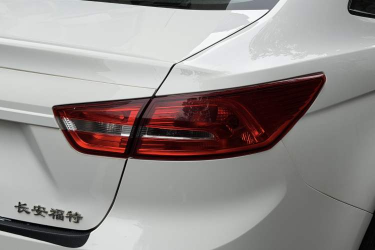 Used Ford Escort 2015 1.5L Manual Comfort Model Right Rear Taillight