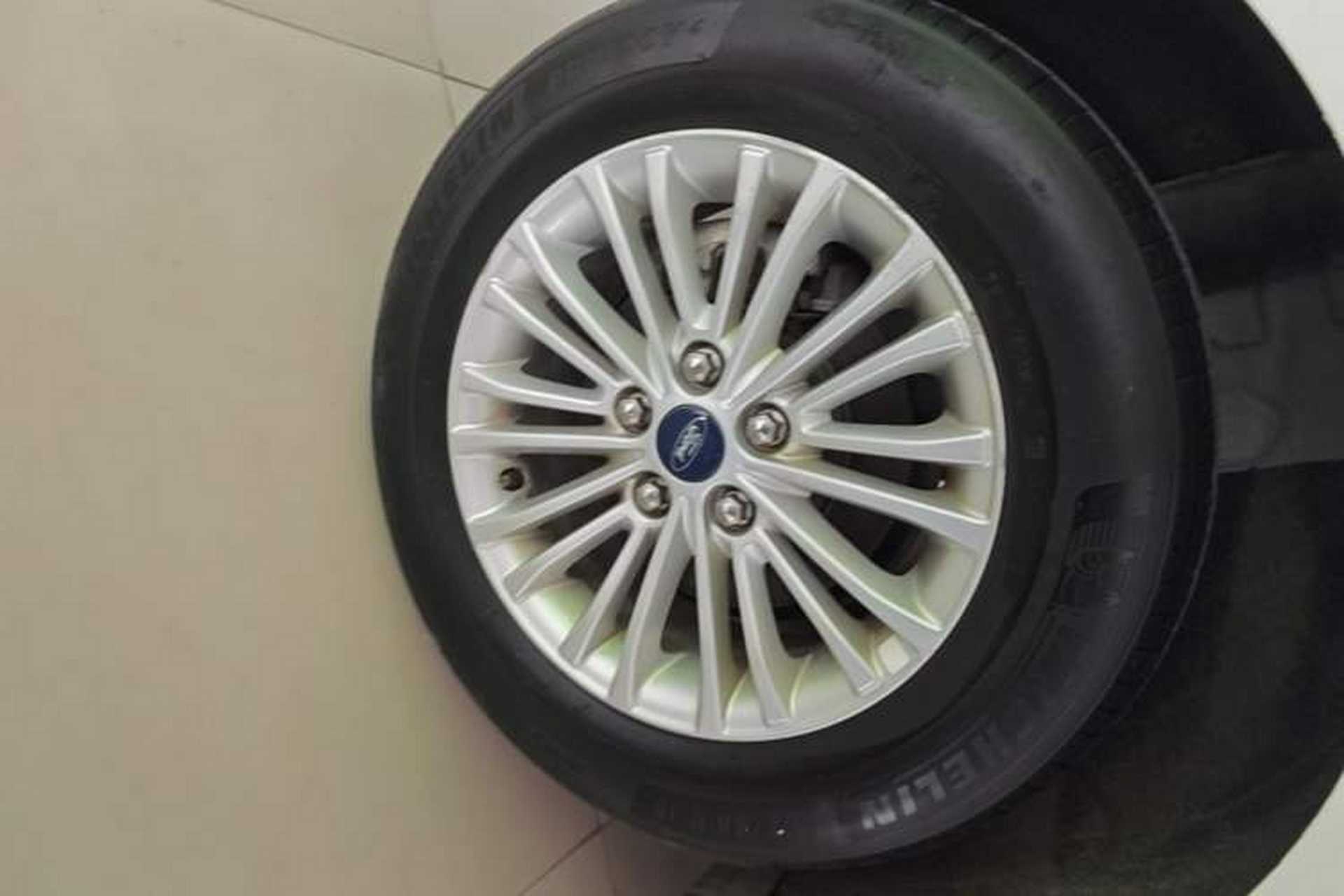 Used Ford Escort 2015 1.5L Manual Comfort Model Right Rear Wheel Hub