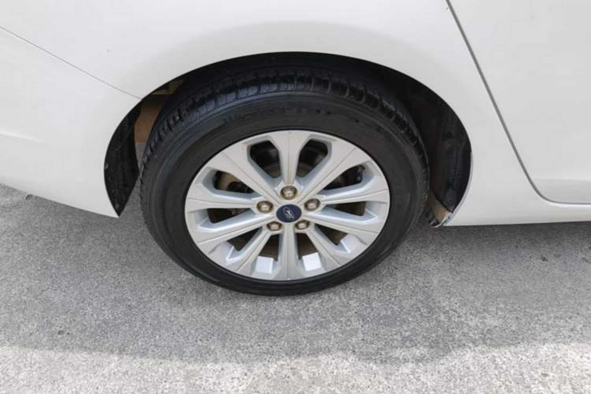 Used Ford Escort 2015 1.5L Automatic Fashion Model Right Rear Wheel Hub