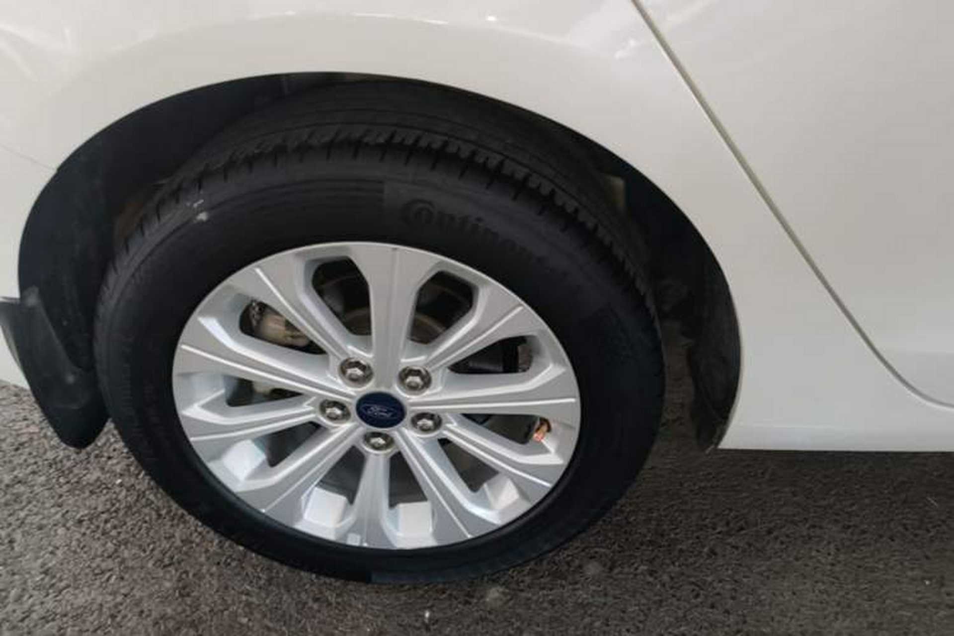 Used Ford Escort 2015 1.5L Automatic Fashion Model Right Rear Wheel Hub