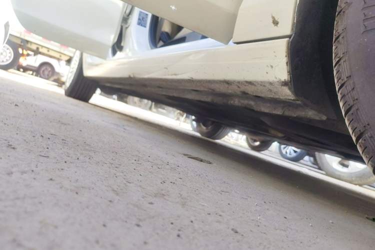Used Ford Escort 2015 1.5L Automatic Comfort Edition Right Side Sill