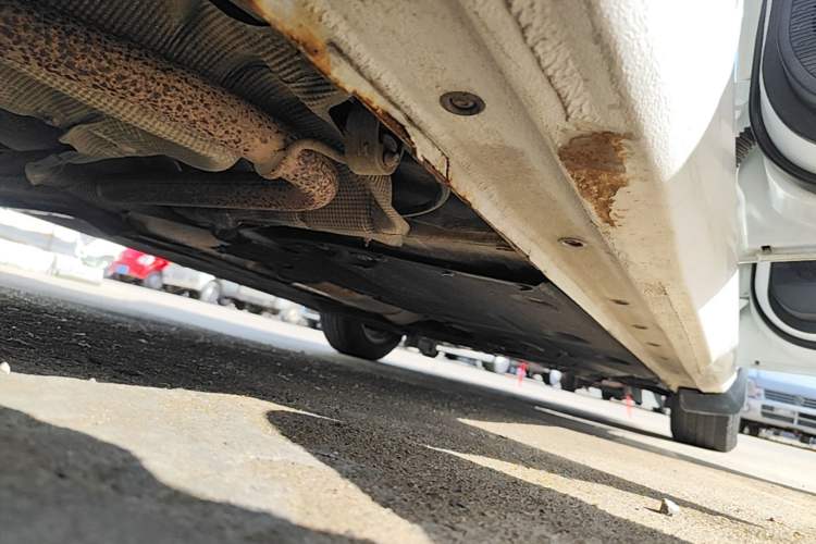 Used Ford Escort 2015 1.5L Automatic Comfort Edition Right Side Sill