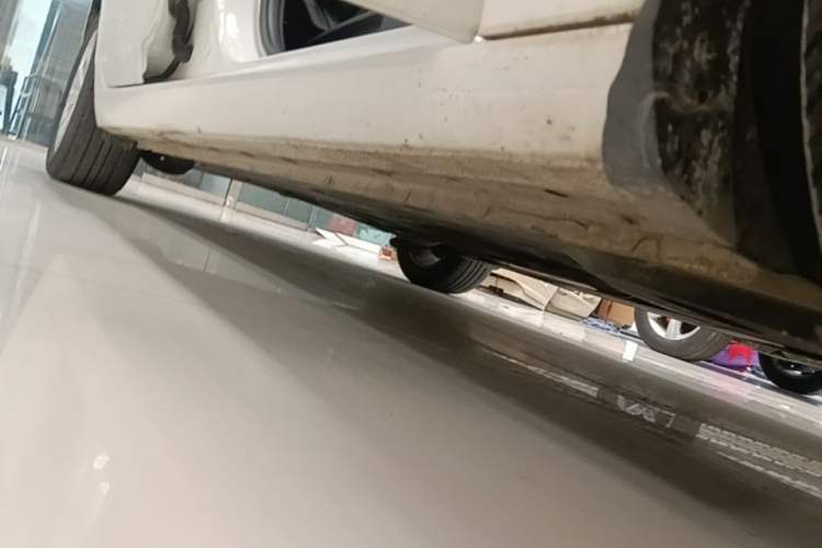 Used Ford Escort 2015 1.5L Automatic Fashion Model Right Side Sill