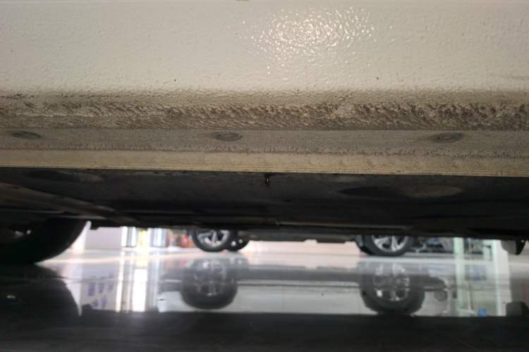 Used Ford Escort 2015 1.5L Automatic Comfort Edition Right Side Sill