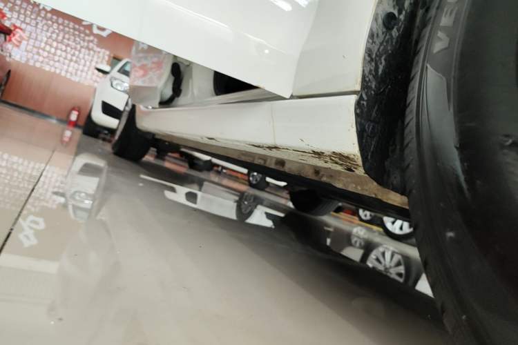 Used Ford Escort 2015 1.5L Manual Comfort Model Right Side Sill