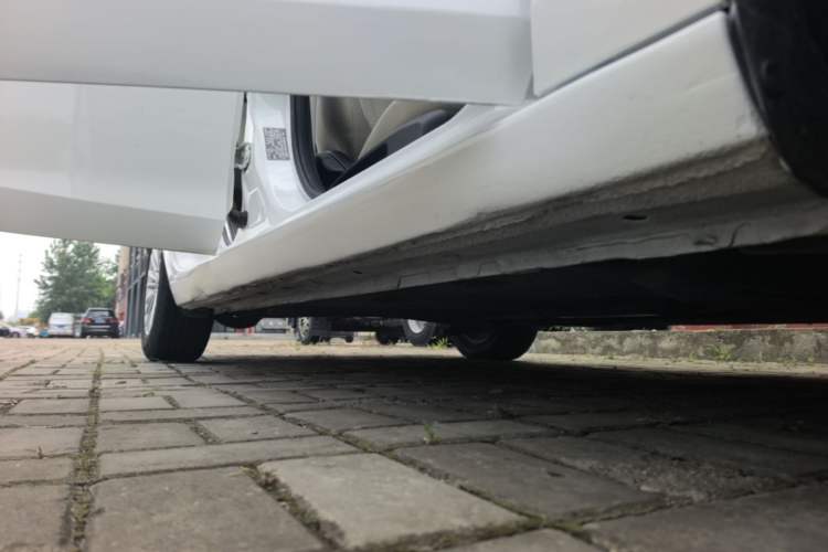 Used Ford Escort 2015 1.5L Automatic Comfort Edition Right Side Sill