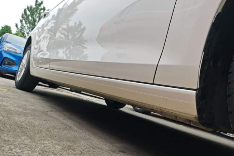 Used Ford Escort 2015 1.5L Automatic Comfort Edition Right Side Sill