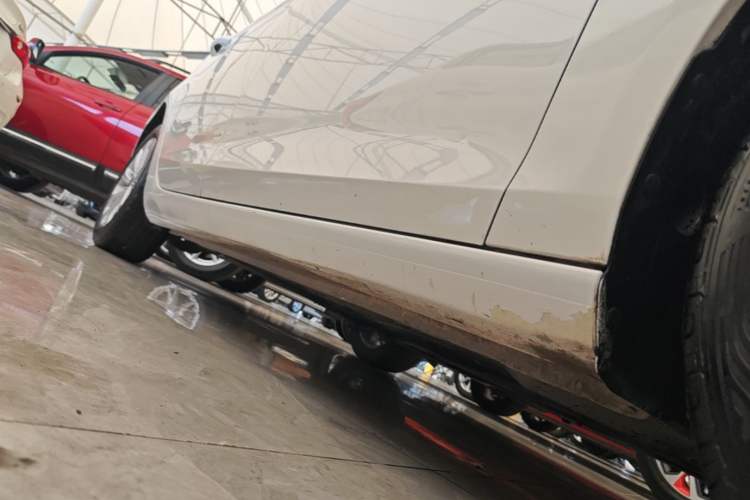 Used Ford Escort 2015 1.5L Automatic Fashion Model Right Side Sill