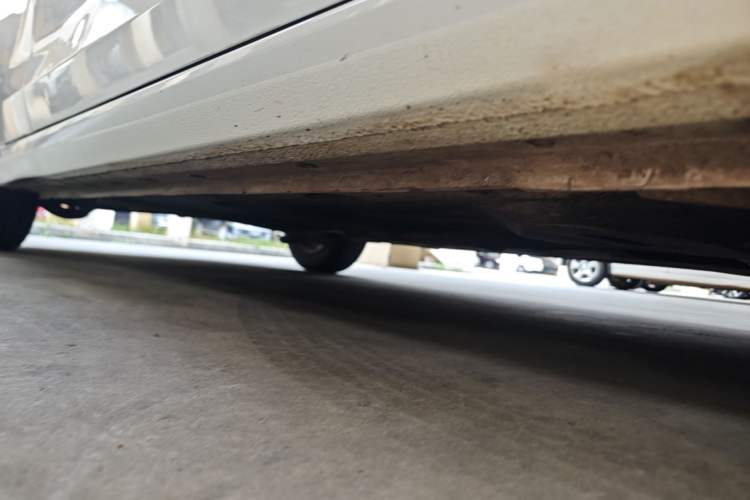 Used Ford Escort 2015 1.5L Automatic Comfort Edition Right Side Sill