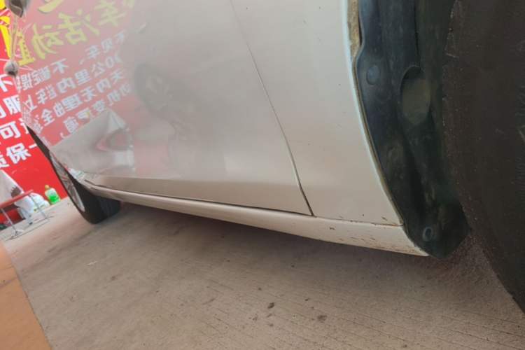 Used Ford Escort 2015 1.5L Automatic Comfort Edition Right Side Sill