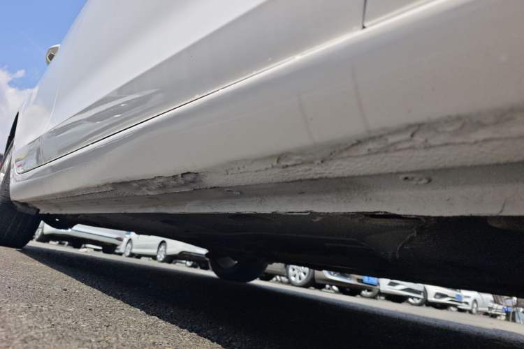 Used Ford Escort 2015 1.5L Automatic Fashion Model Right Side Sill