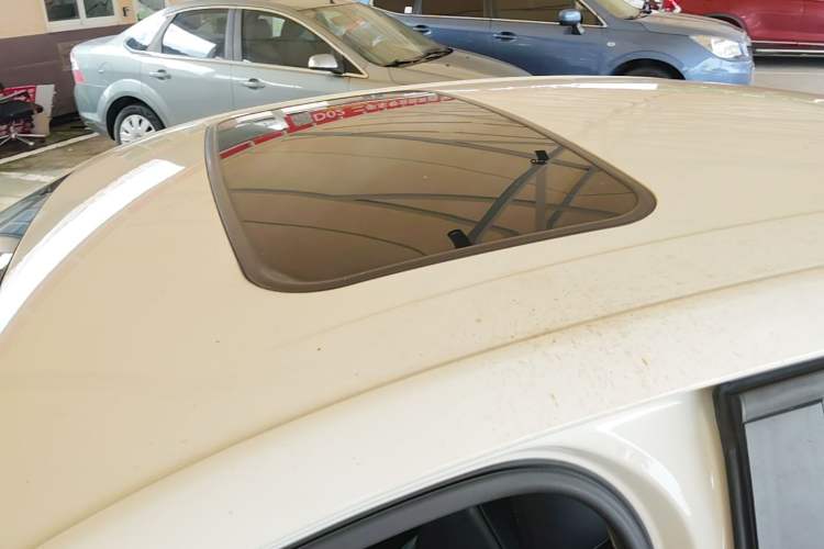 Used Ford Escort 2015 1.5L Automatic Fashion Model Roof