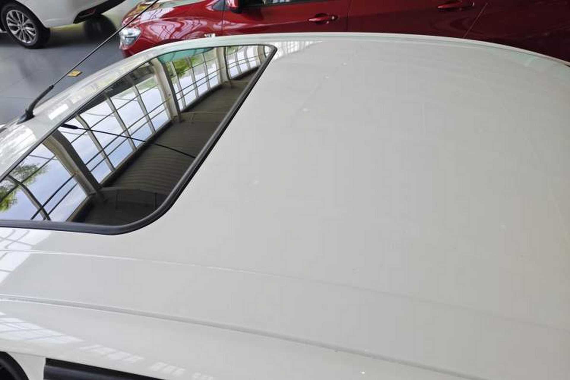 Used Ford Escort 2015 1.5L Automatic Fashion Model Roof