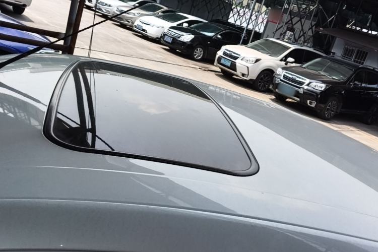 Used Ford Escort 2015 1.5L Automatic Fashion Model Roof