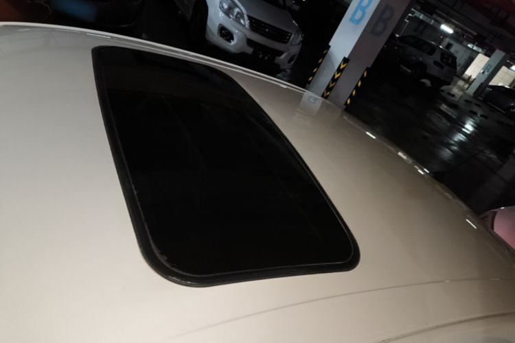 Used Ford Escort 2015 1.5L Manual Fashion Edition Roof