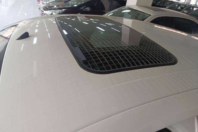 Used Ford Escort 2015 1.5L Automatic Fashion Model Roof