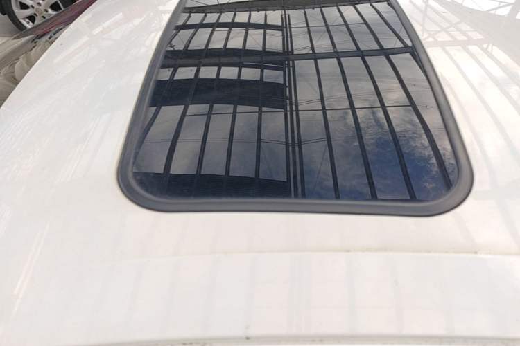 Used Ford Escort 2015 1.5L Automatic Fashion Model Roof
