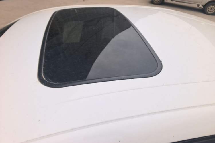 Used Ford Escort 2015 1.5L Automatic Fashion Model Roof