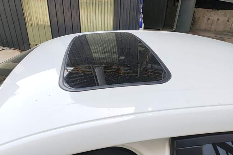 Used Ford Escort 2015 1.5L Automatic Fashion Model Roof