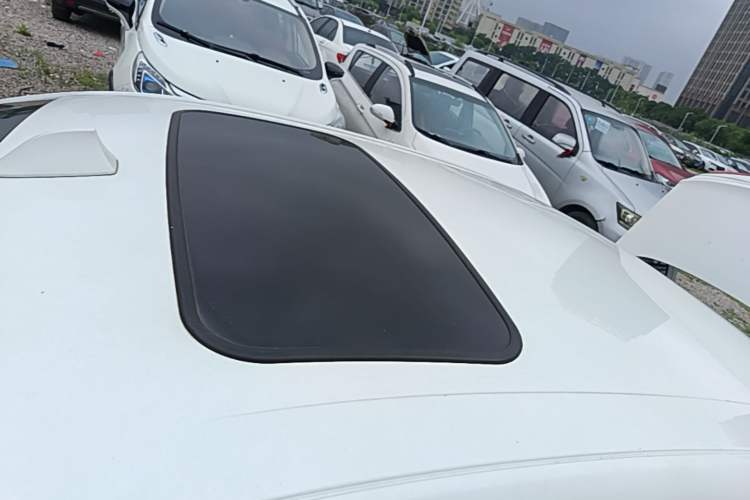 Used Ford Escort 2015 1.5L Automatic Fashion Model Roof