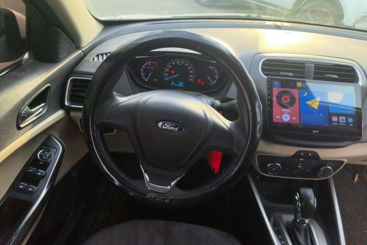 Used Ford Escort 2015 1.5L Automatic Comfort Edition Steering Wheel