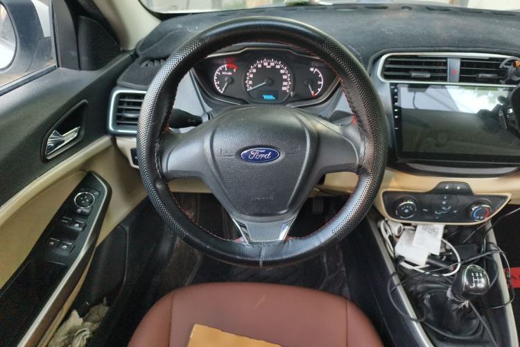 Used Ford Escort 2015 1.5L Manual Comfort Model Steering Wheel
