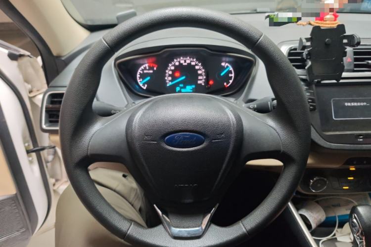 Used Ford Escort 2015 1.5L Automatic Comfort Edition Steering Wheel