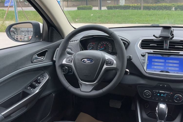 Used Ford Escort 2015 1.5L Automatic Fashion Model Steering Wheel
