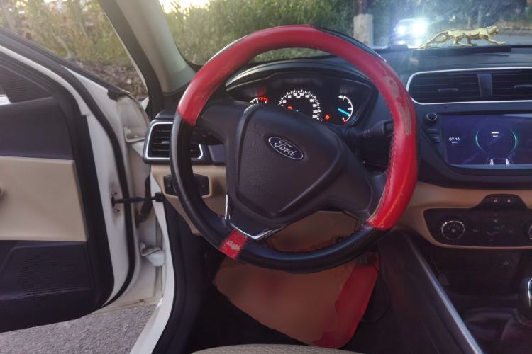Used Ford Escort 2015 1.5L Manual Comfort Model Steering Wheel