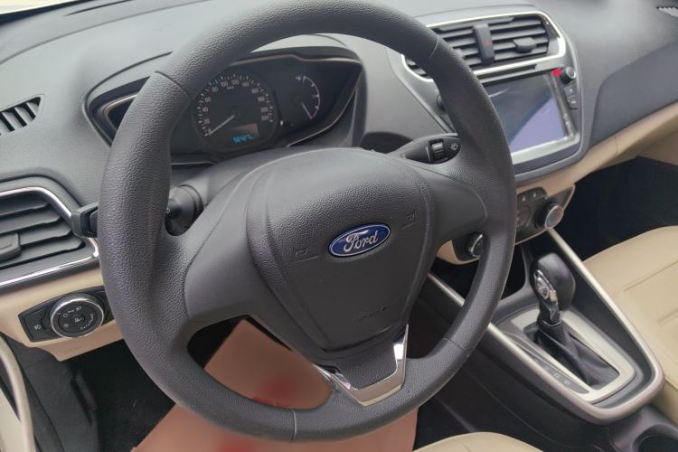 Used Ford Escort 2015 1.5L Automatic Comfort Edition Steering Wheel