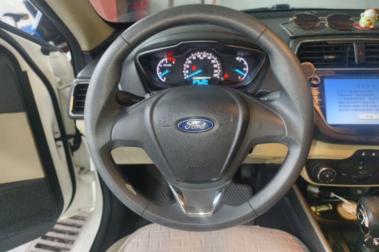 Used Ford Escort 2015 1.5L Automatic Comfort Edition Steering Wheel