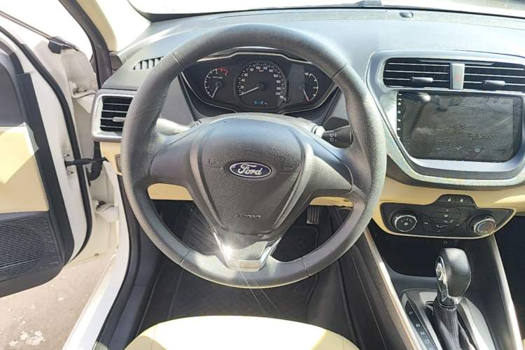 Used Ford Escort 2015 1.5L Automatic Comfort Edition Steering Wheel