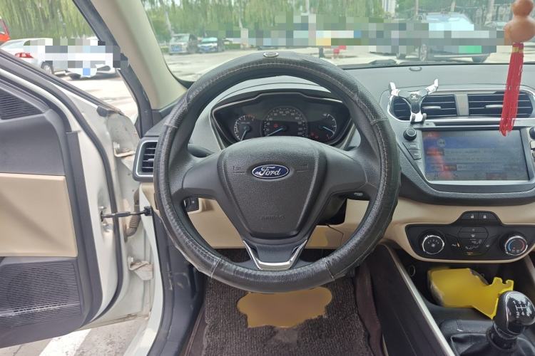 Used Ford Escort 2015 1.5L Manual Comfort Model Steering Wheel