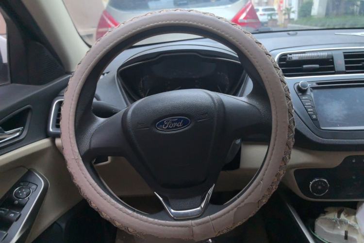 Used Ford Escort 2015 1.5L Manual Comfort Model Steering Wheel