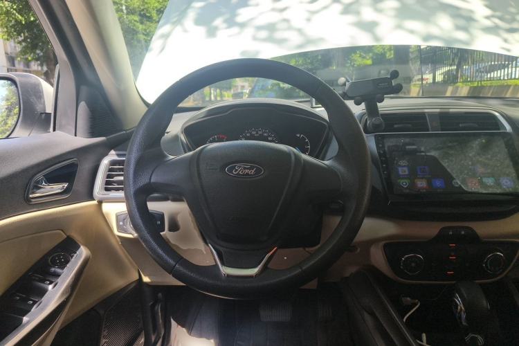 Used Ford Escort 2015 1.5L Automatic Comfort Edition Steering Wheel