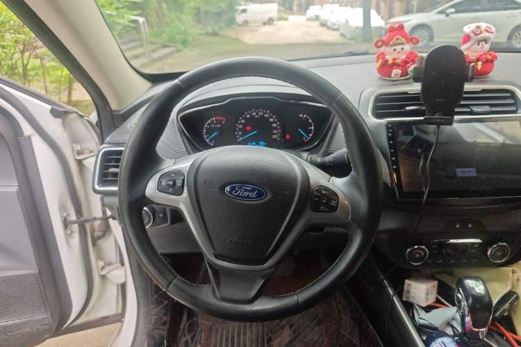 Used Ford Escort 2015 1.5L Automatic Fashion Model Steering Wheel