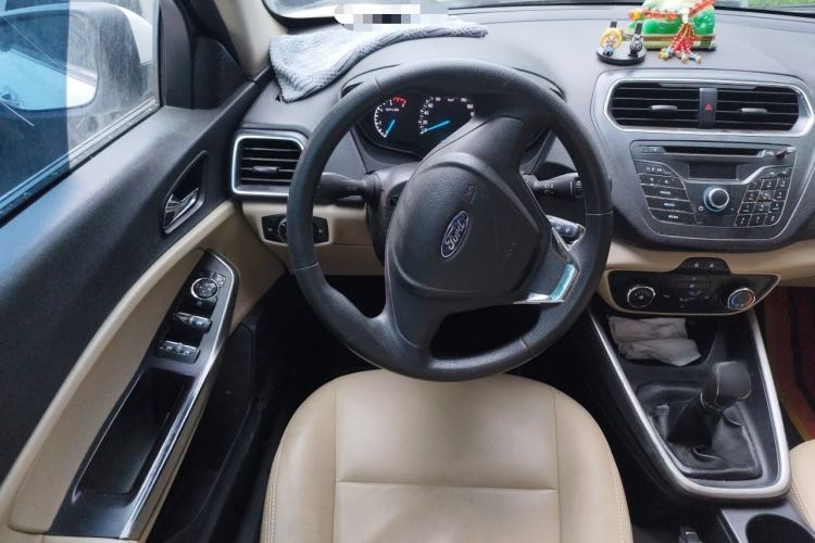 Used Ford Escort 2015 1.5L Manual Comfort Model Steering Wheel