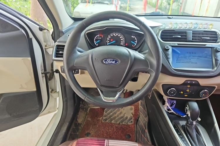 Used Ford Escort 2015 1.5L Automatic Comfort Edition Steering Wheel