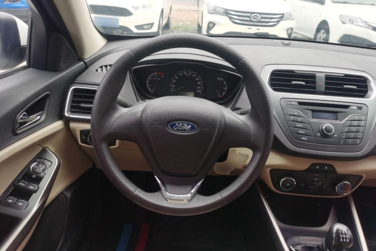 Used Ford Escort 2015 1.5L Manual Comfort Model Steering Wheel