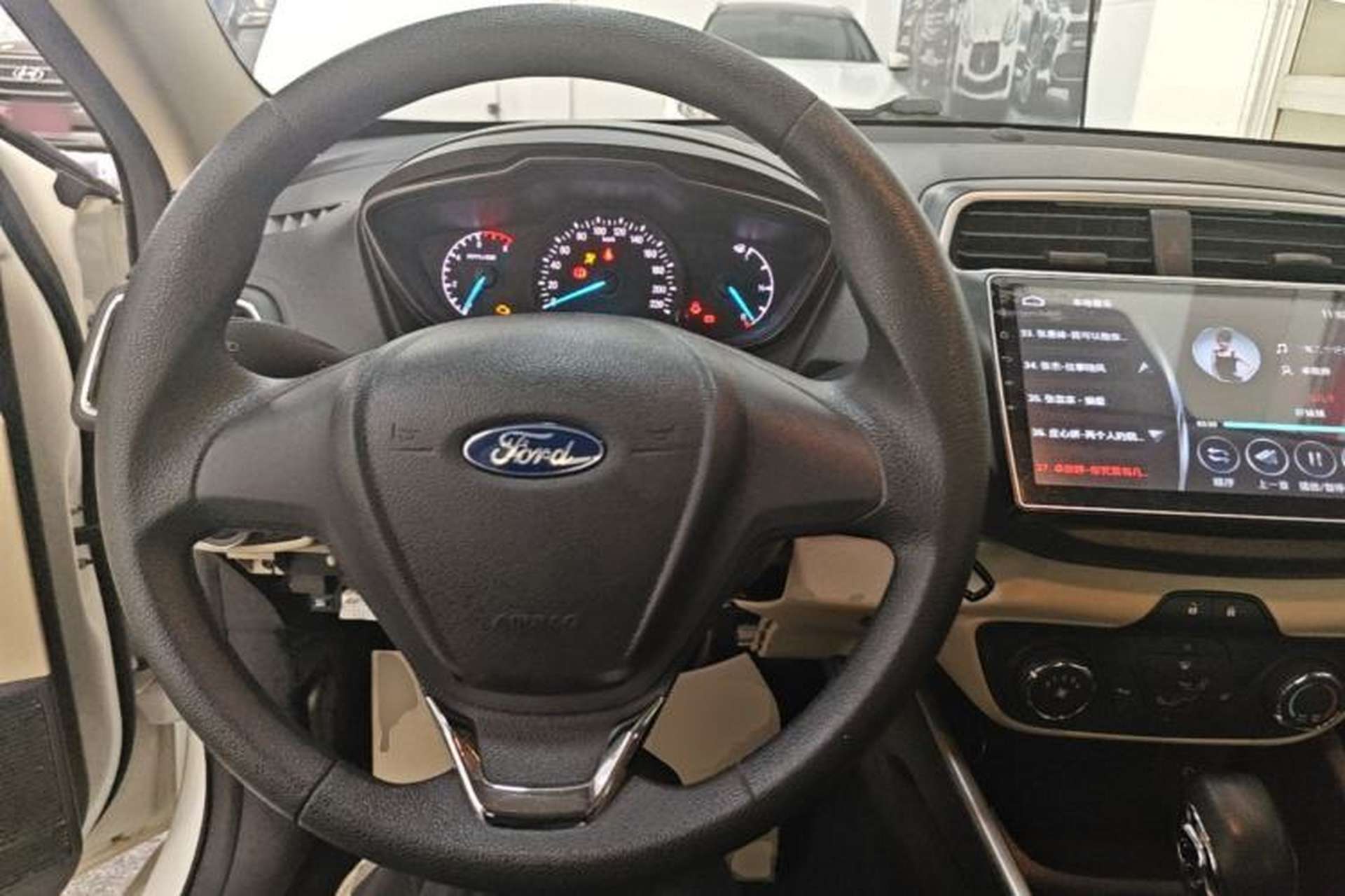 Used Ford Escort 2015 1.5L Automatic Comfort Edition Steering Wheel