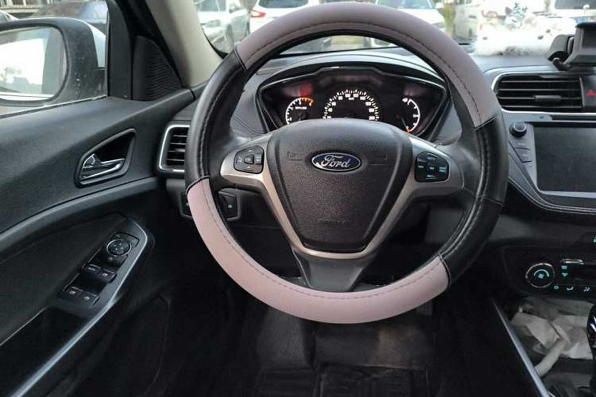Used Ford Escort 2015 1.5L Automatic Fashion Model Steering Wheel