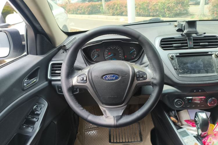 Used Ford Escort 2015 1.5L Automatic Fashion Model Steering Wheel