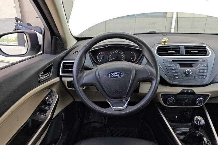 Used Ford Escort 2015 1.5L Manual Comfort Model Steering Wheel