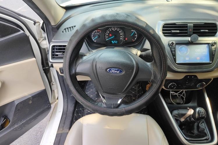 Used Ford Escort 2015 1.5L Manual Comfort Model Steering Wheel