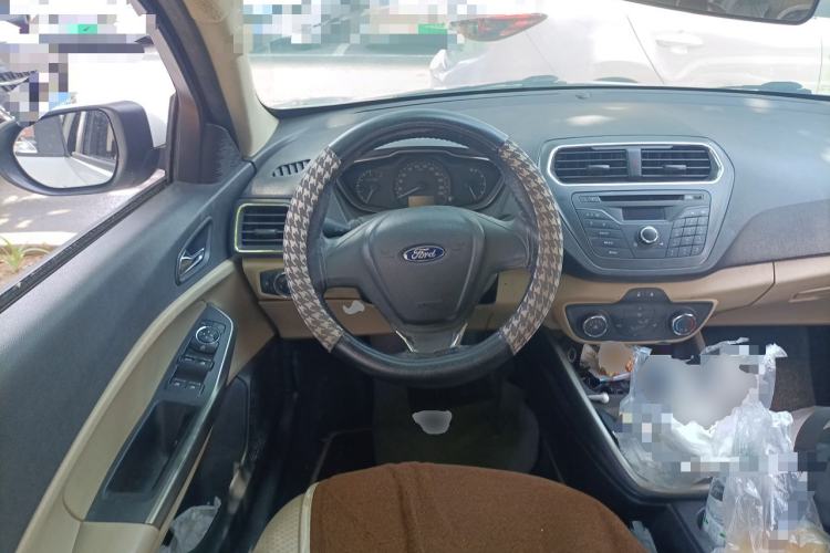 Used Ford Escort 2015 1.5L Automatic Comfort Edition Steering Wheel
