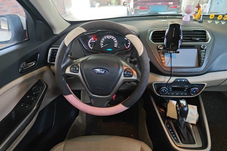 Used Ford Escort 2015 1.5L Automatic Fashion Model Steering Wheel